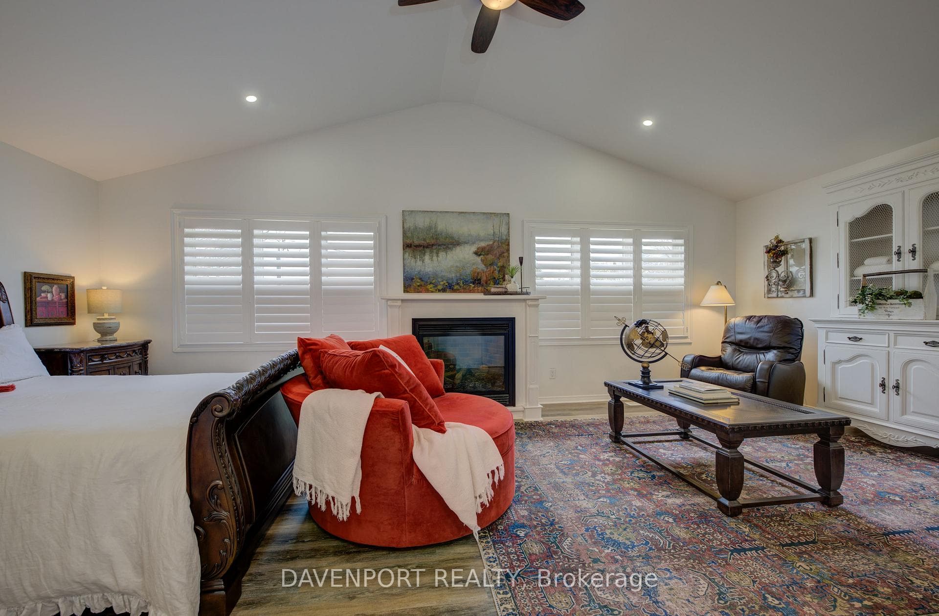 341 Henry Street photo 32