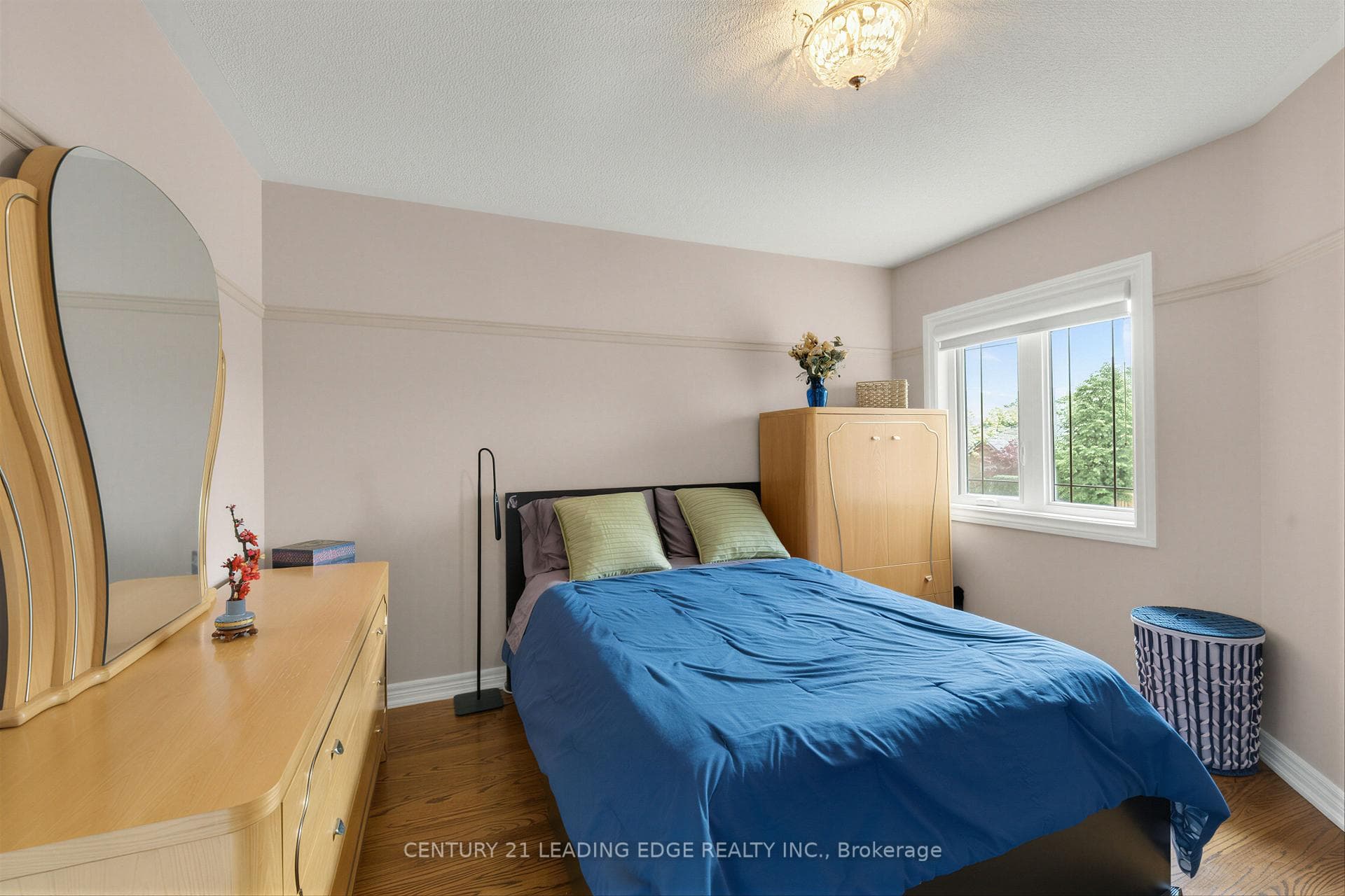 145 Quince Crescent photo 35