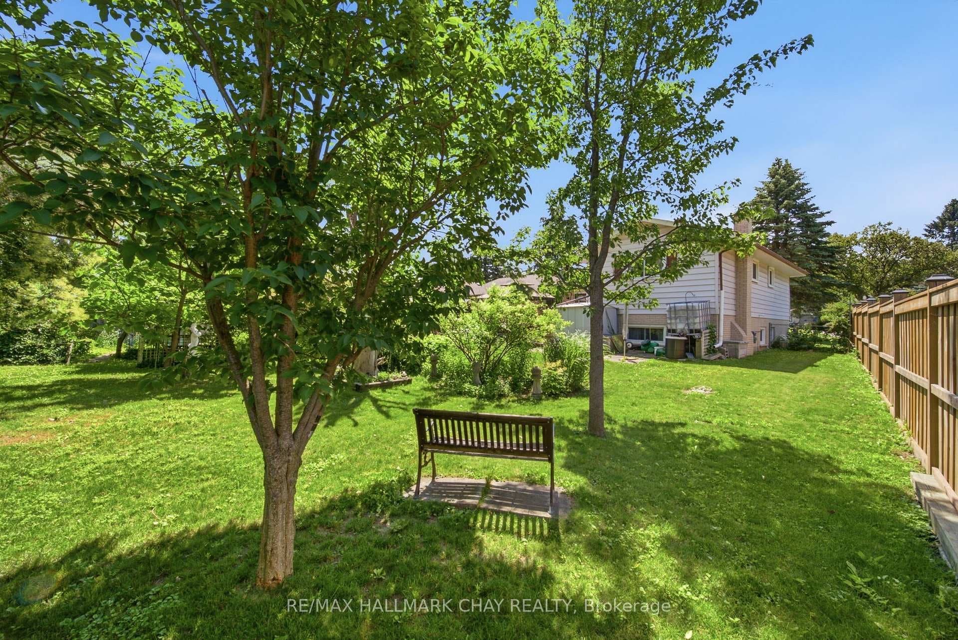 6 Highcroft Drive photo 29