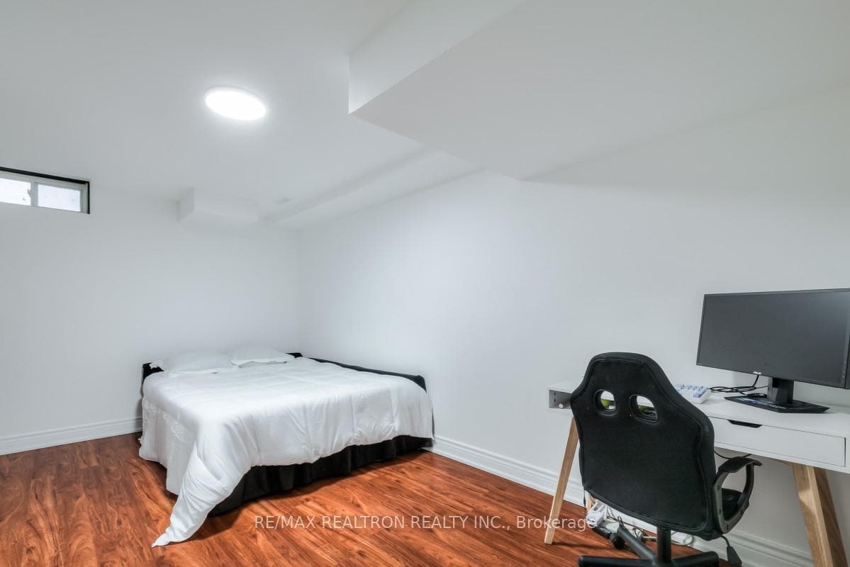 54 Bluenose Crescent photo 44