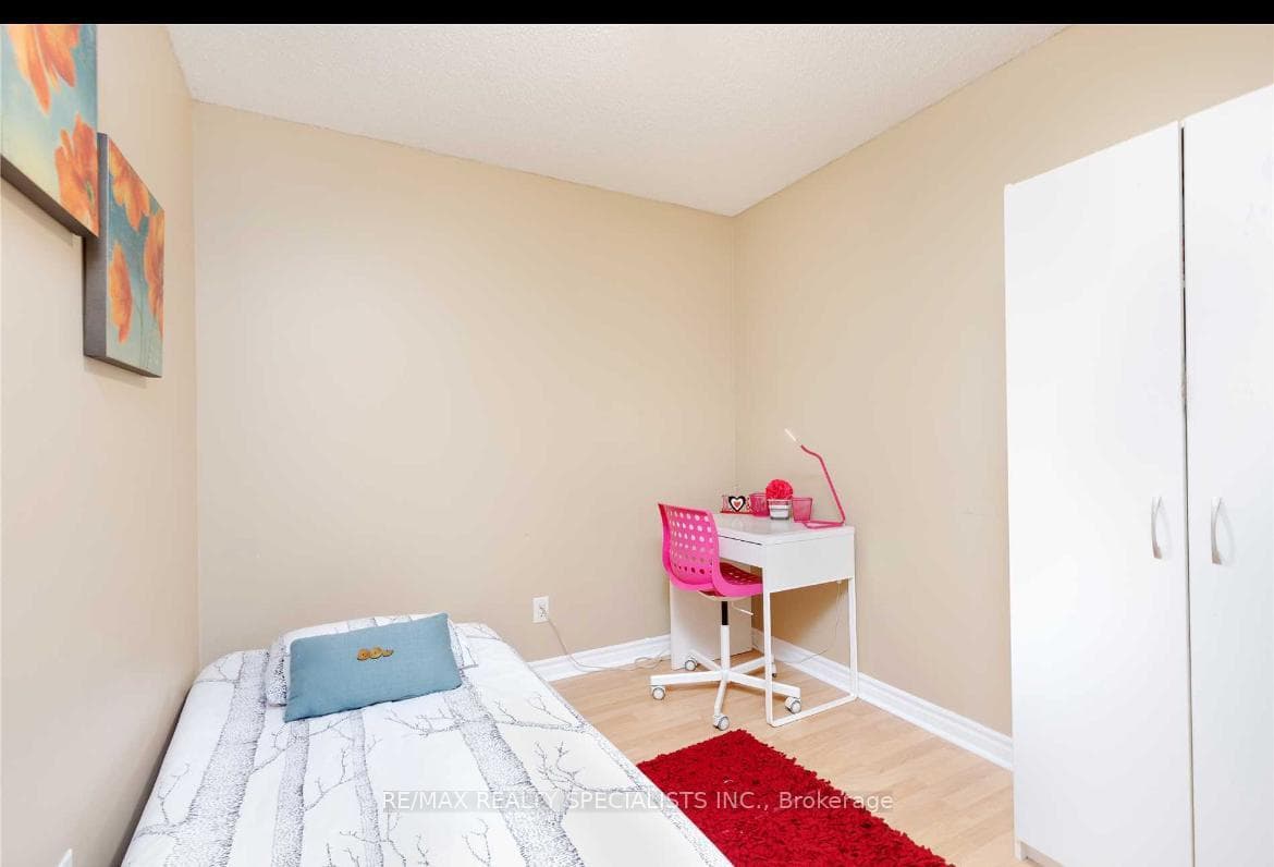 3880 DUKE OF YORK Drive Unit 1809 photo 14