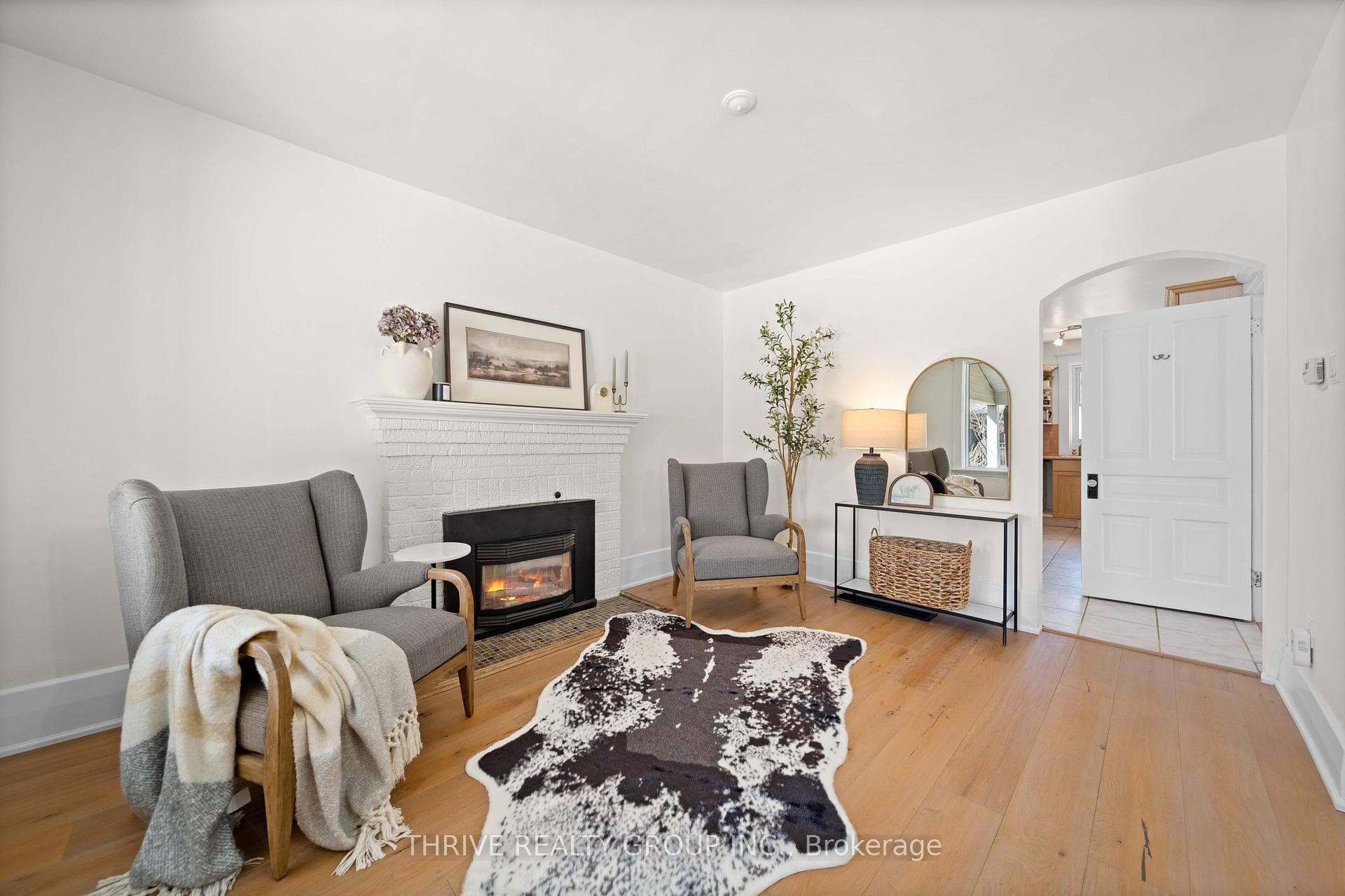 123 Thornton Avenue photo 11