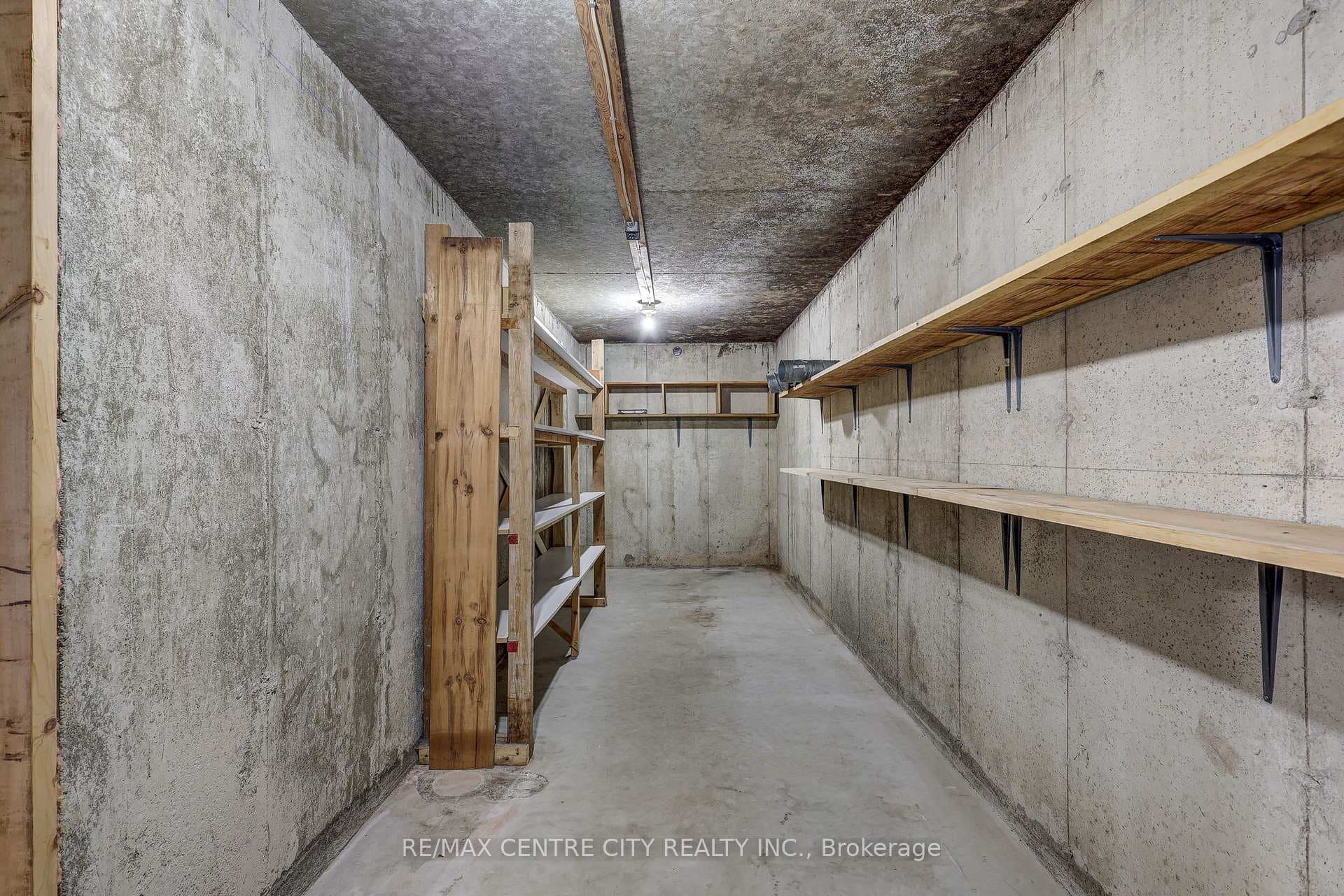 95 Dufferin Street photo 23