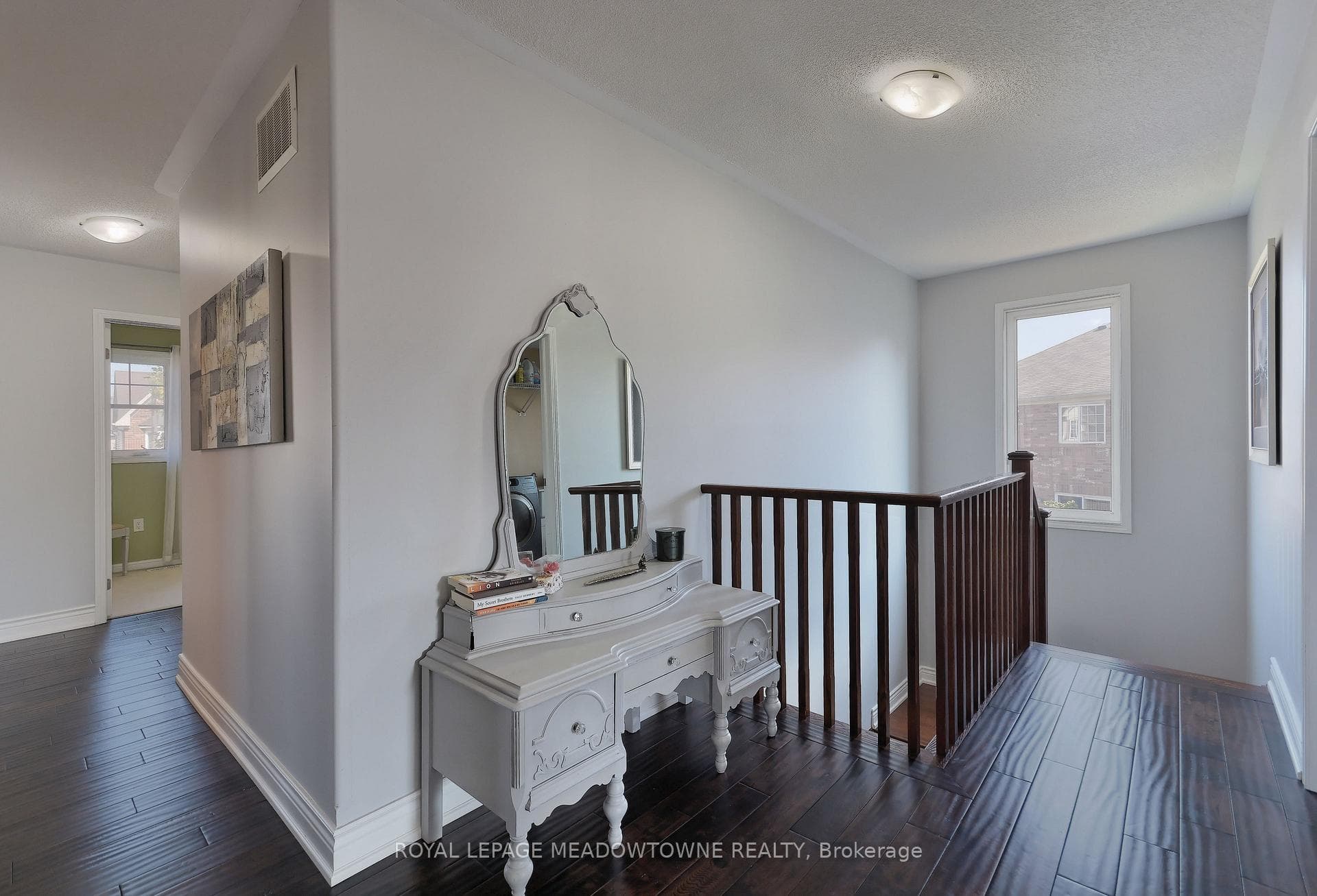 974 Seivert Place photo 19