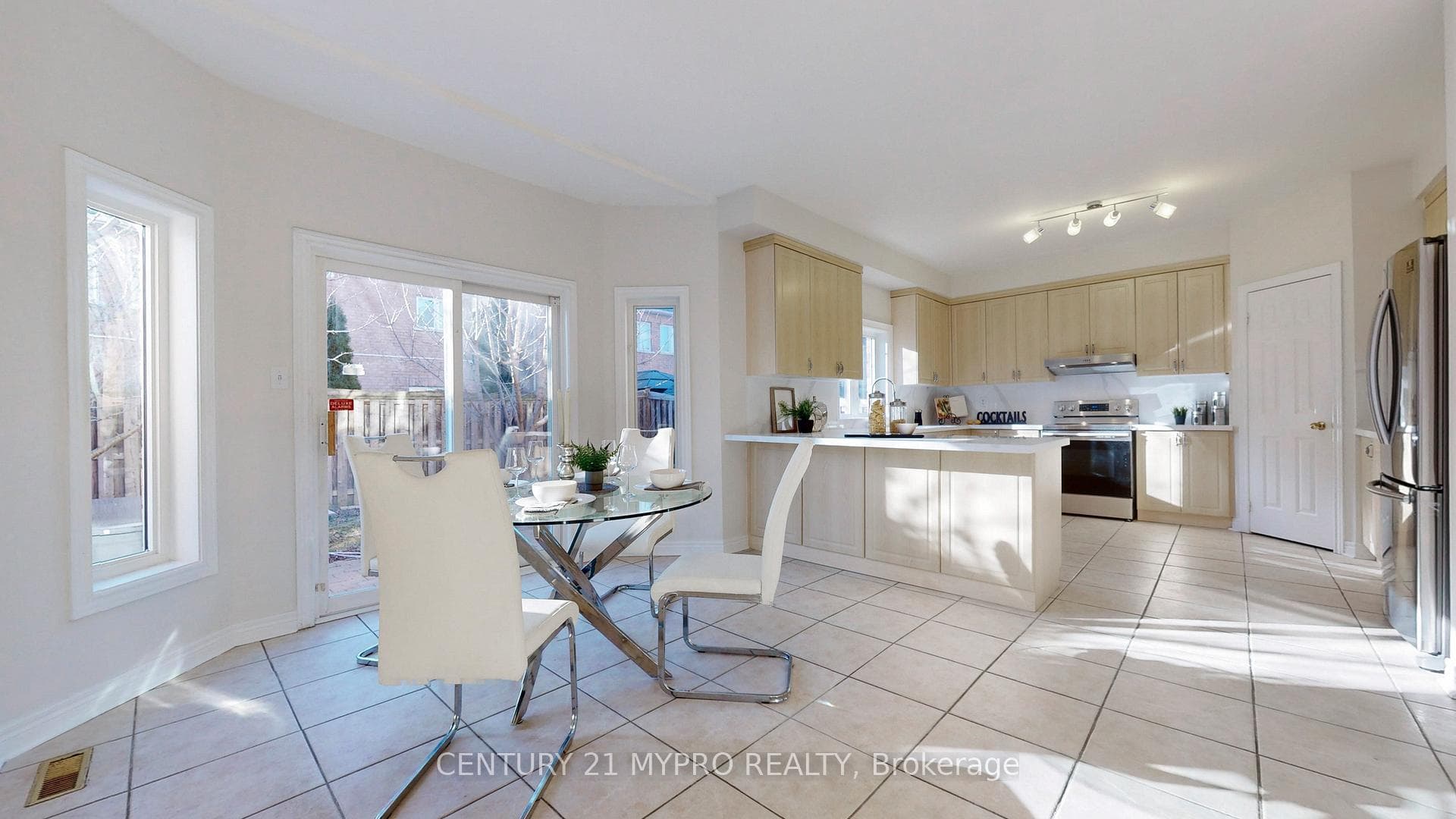 34 Ayhart Street photo 12