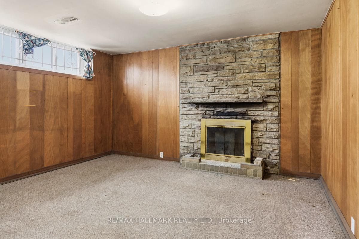 10 Henderson Avenue photo 24