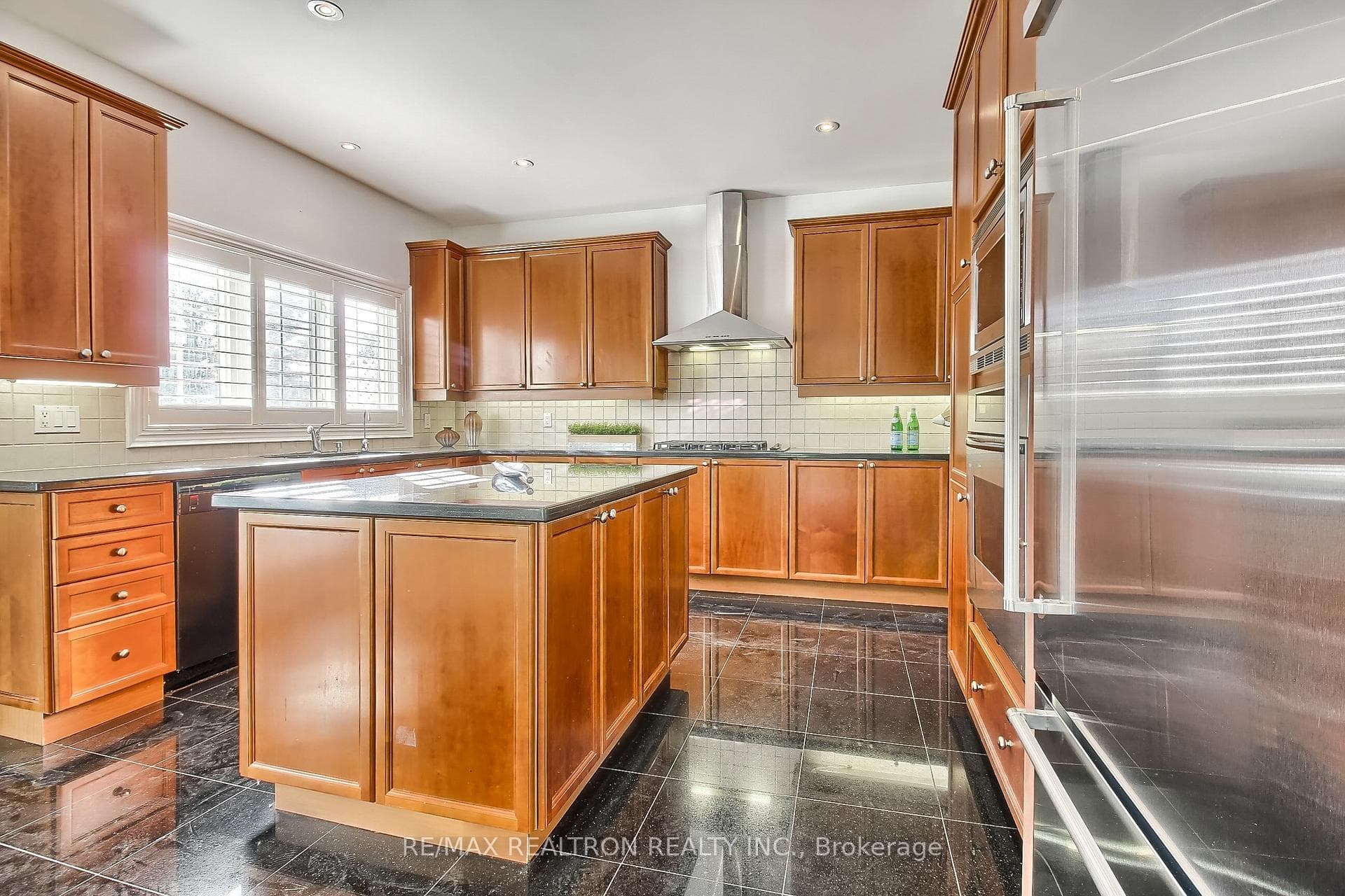 45 Frybrook Crescent photo 6