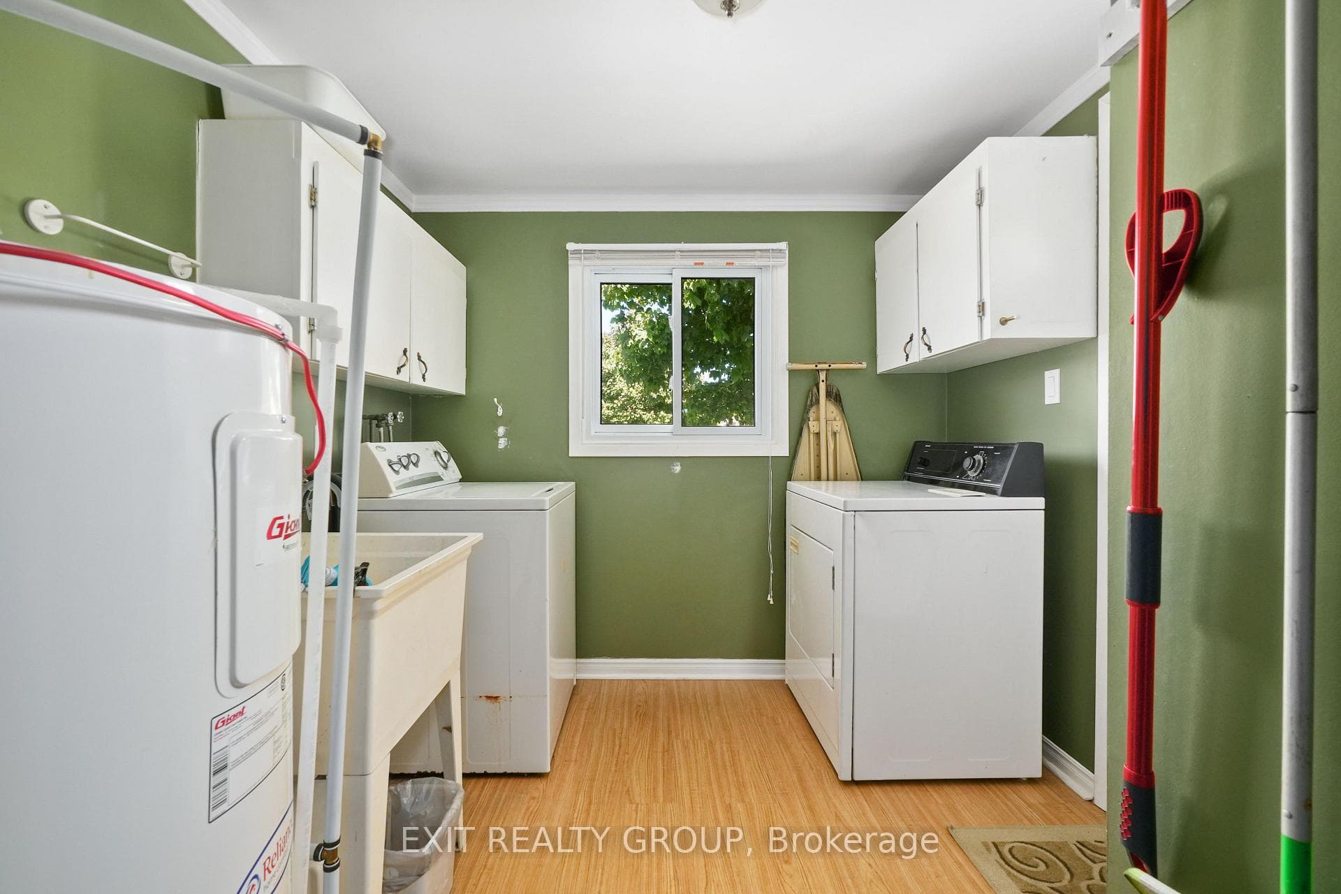 2402 Hamilton Road photo 19