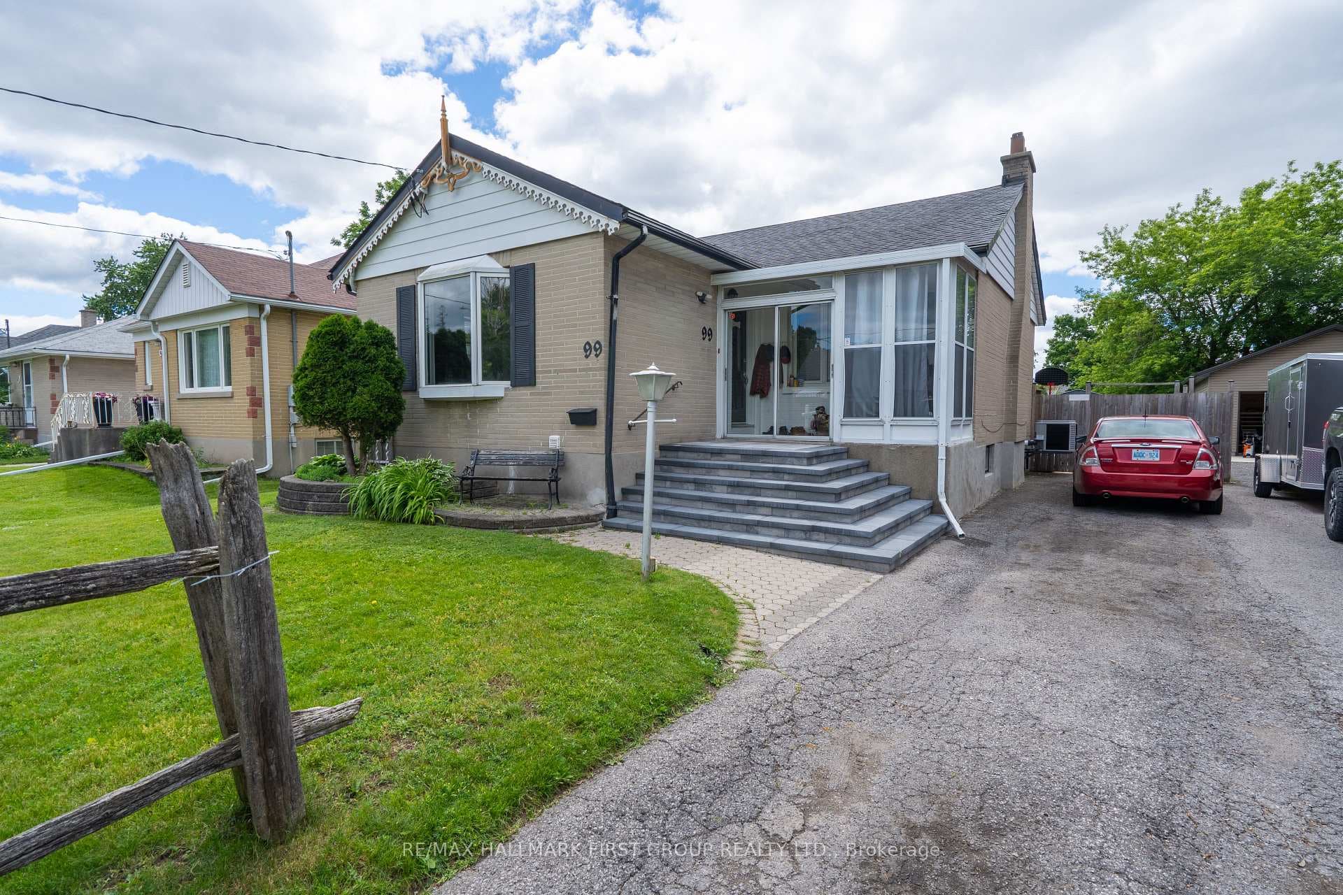 99 Pontiac Avenue photo 3
