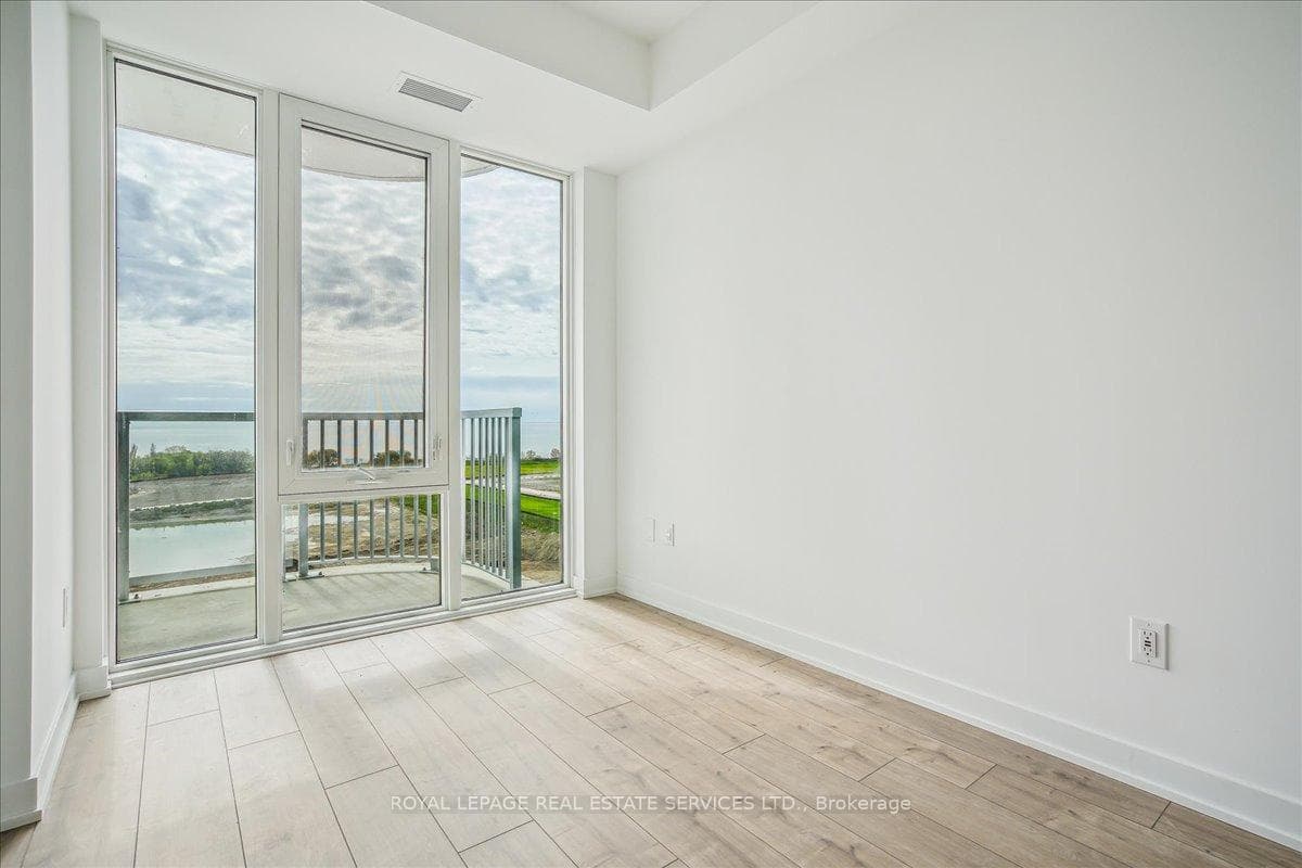 220 Missinnihe Way Unit 905 photo 29