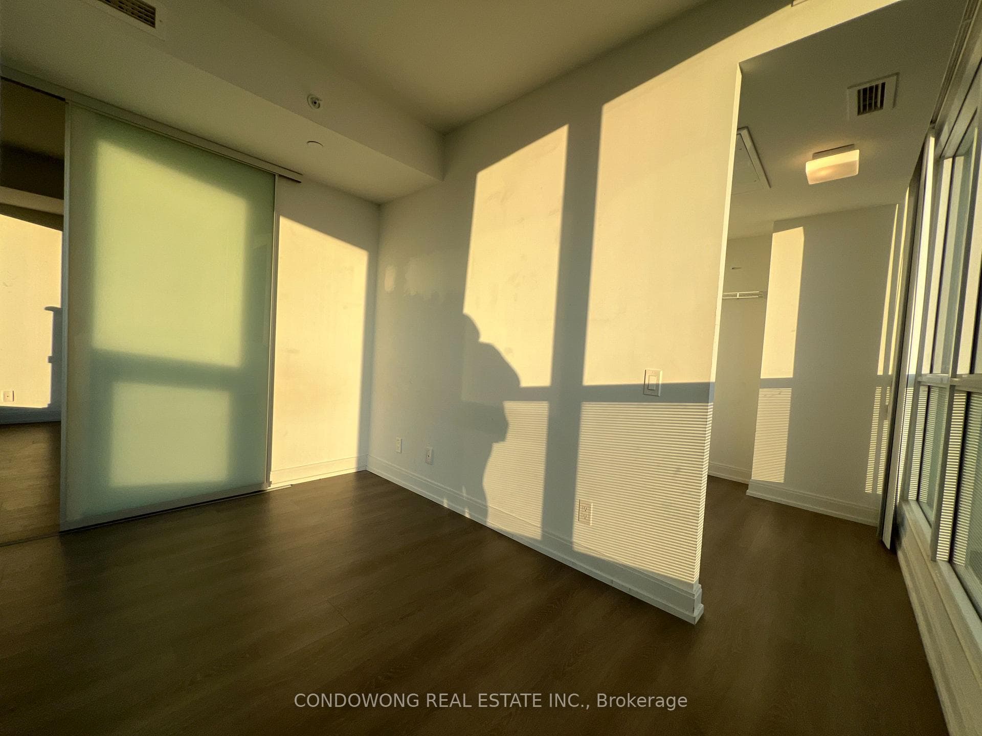 Sliding Doors