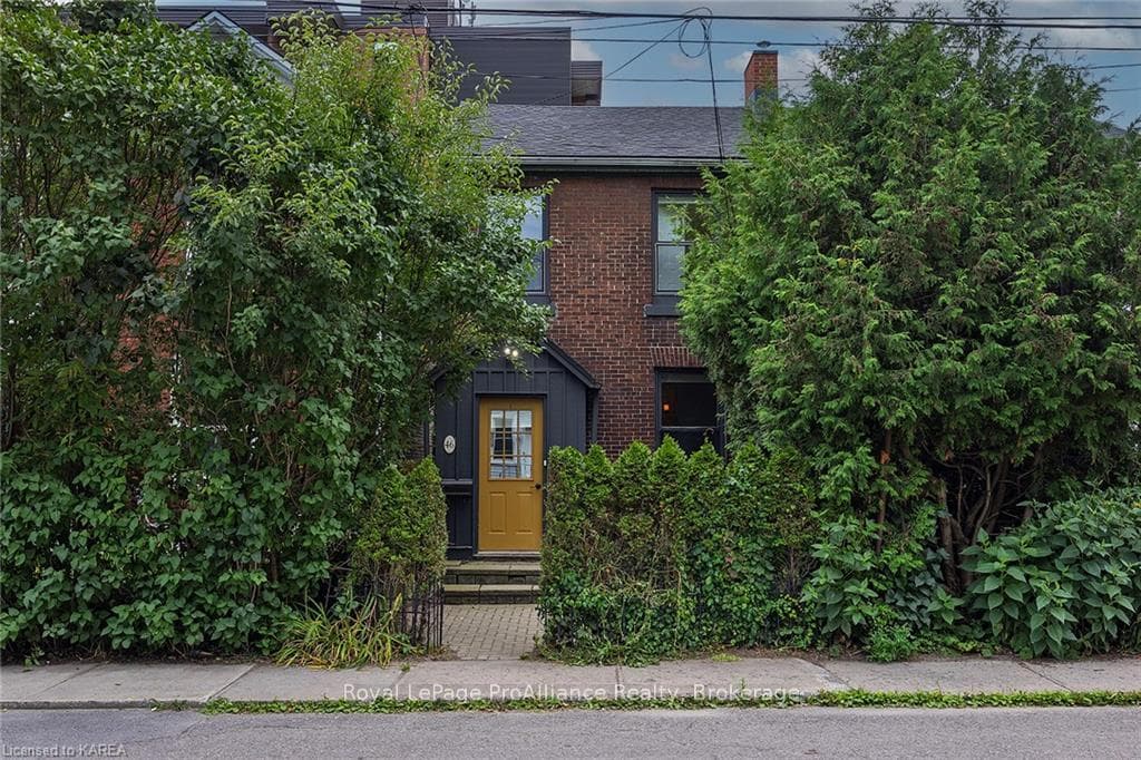 46 ORDNANCE Street photo 2