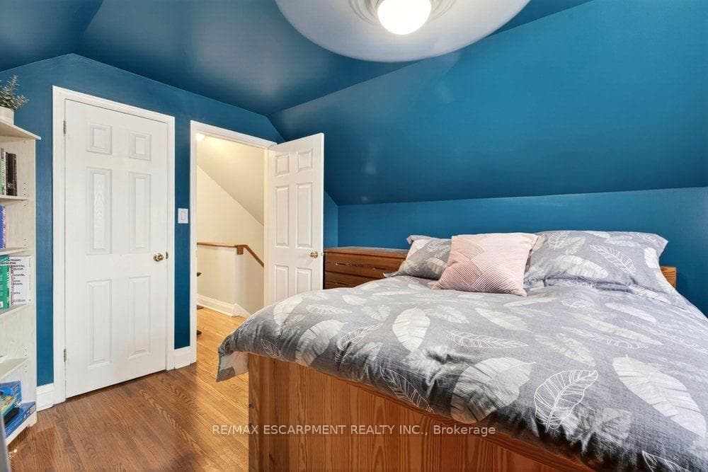 328 East 19th Street photo 20