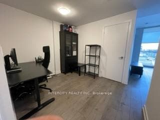 297 College Street Unit 820 photo 10