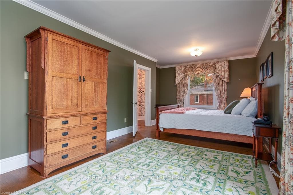 19 TROW Avenue photo 33
