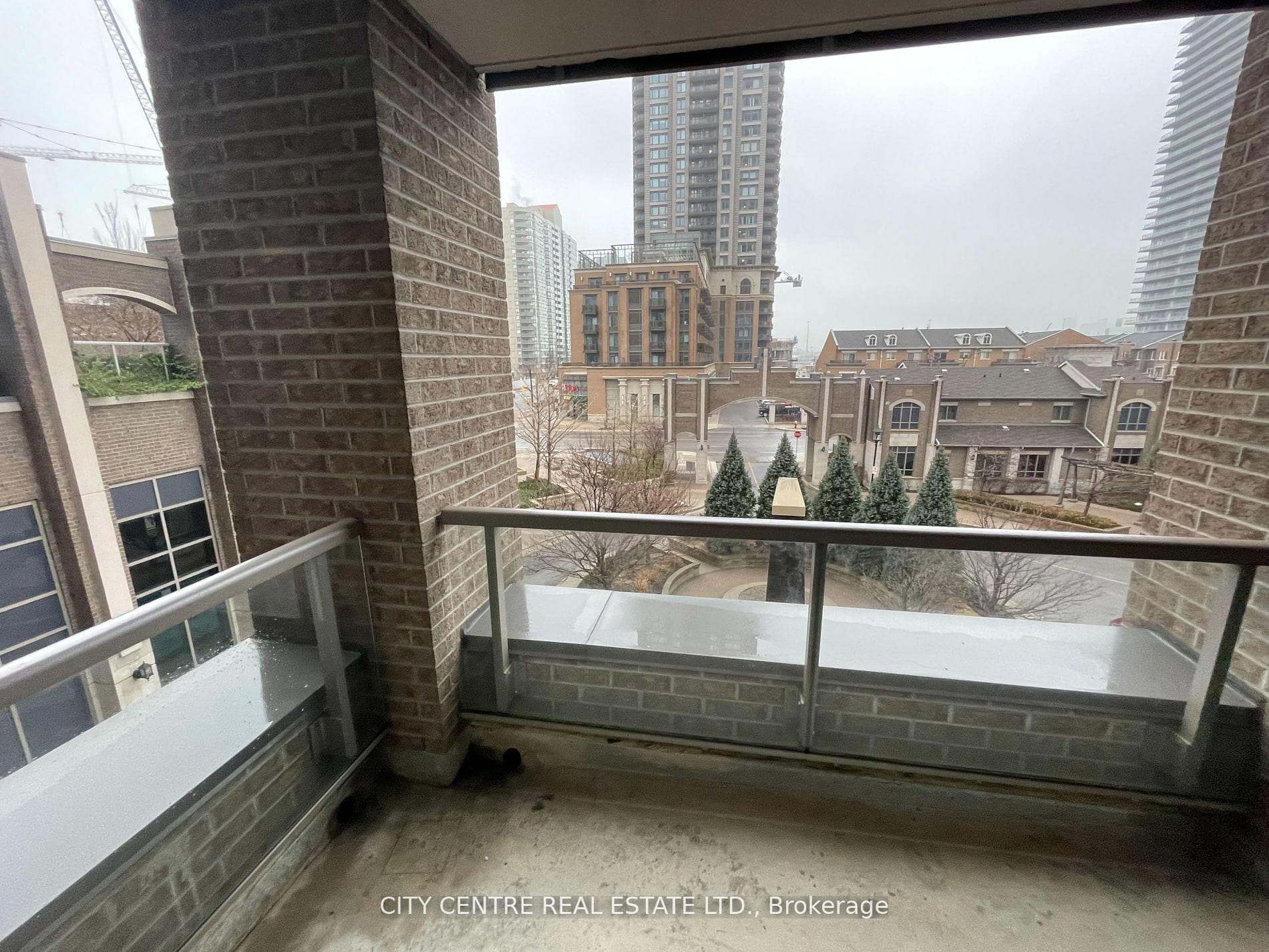 388 Prince Of Wales Drive Unit 307 photo 23