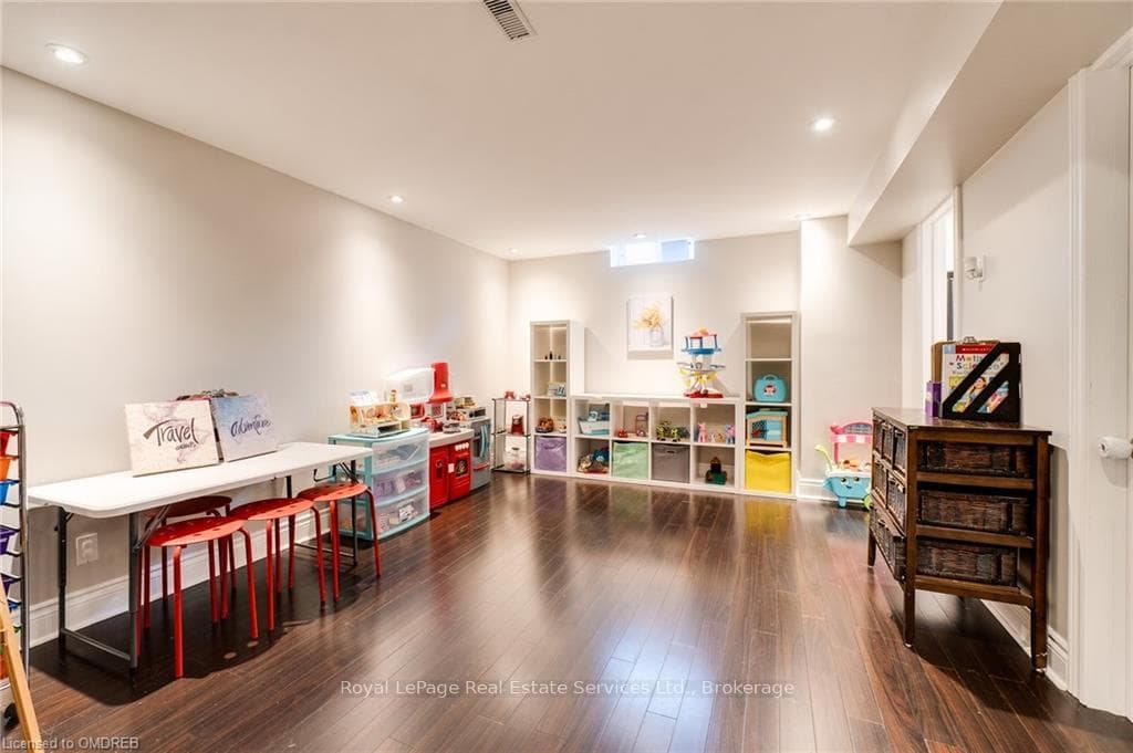 834 SYER Drive photo 33
