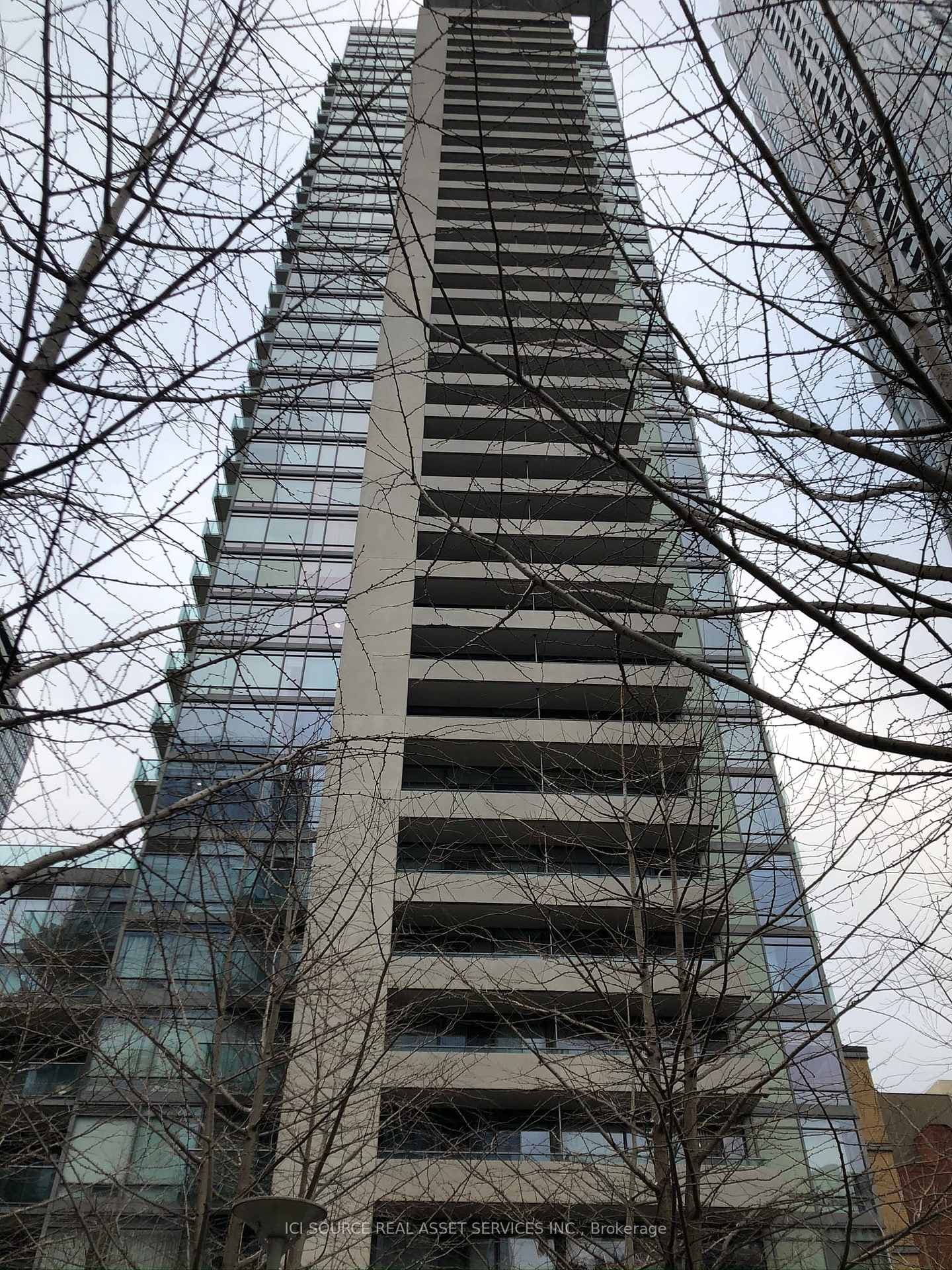 18 Yorkville Avenue Unit 2105 photo 15