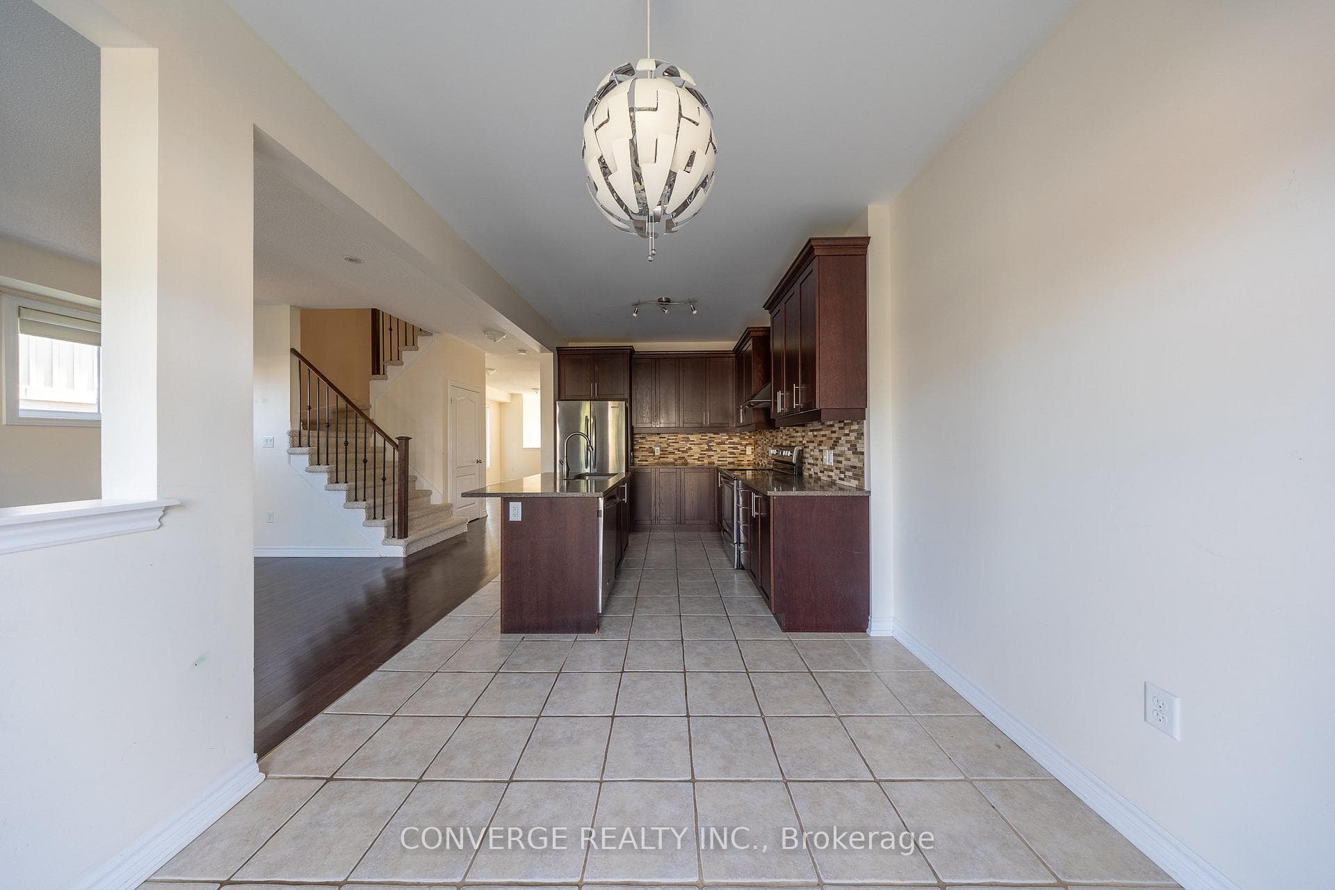 23 Gordon Cowling Street photo 14
