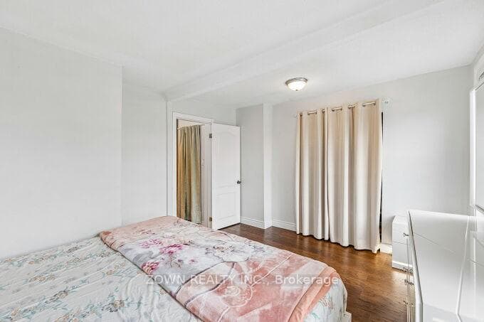 6 Albany Avenue photo 19
