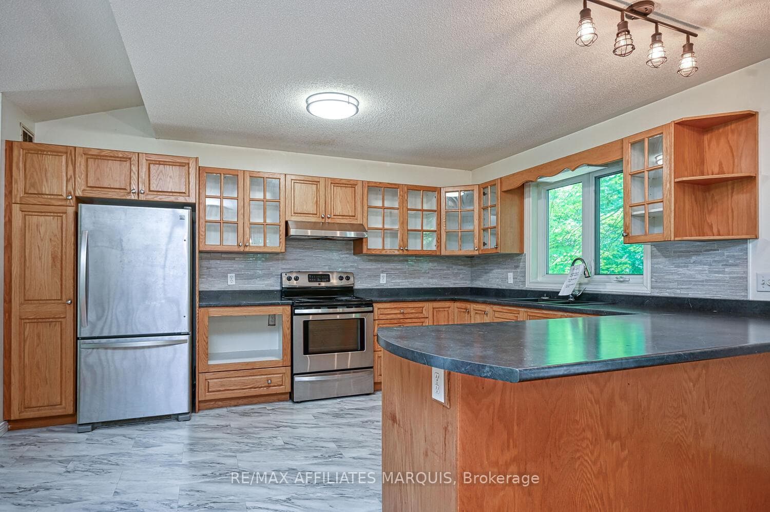 122 Church Avenue photo 17