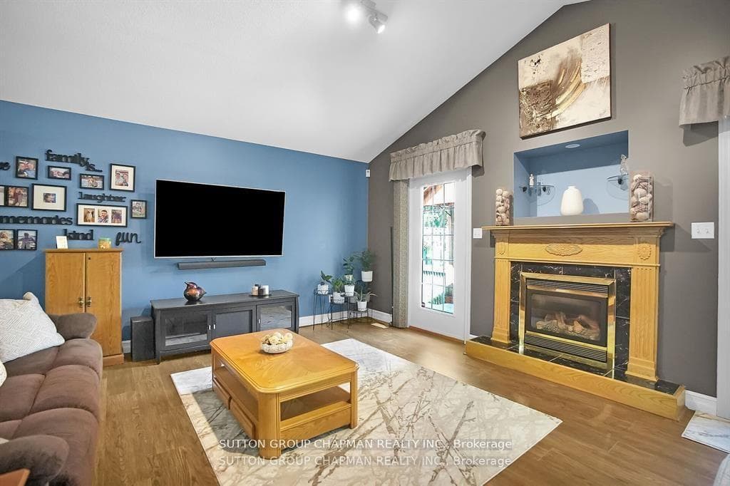 434 Cardigan Drive photo 13