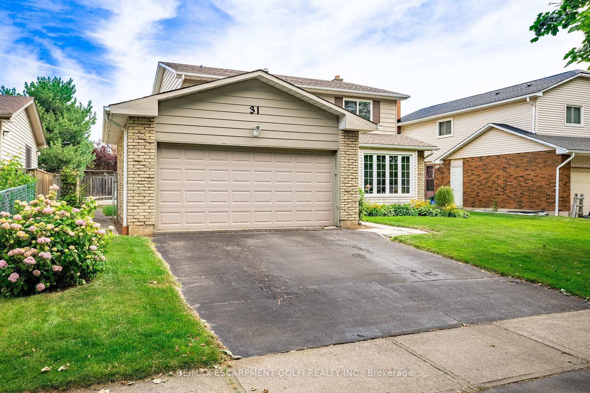 31 Kimbermount Drive photo 1