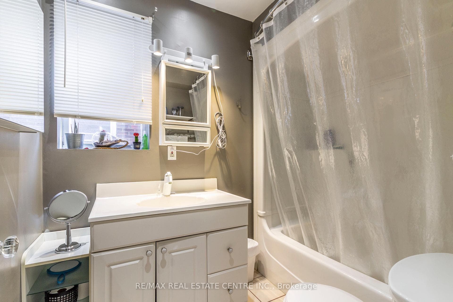 139 Barclay Street photo 17