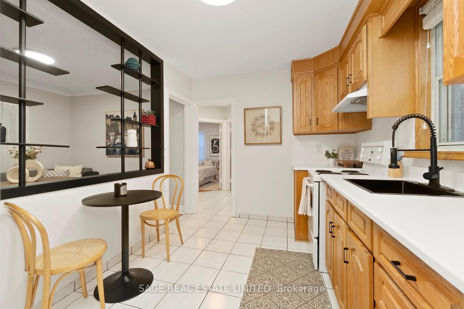 15 Ronald Avenue photo 13