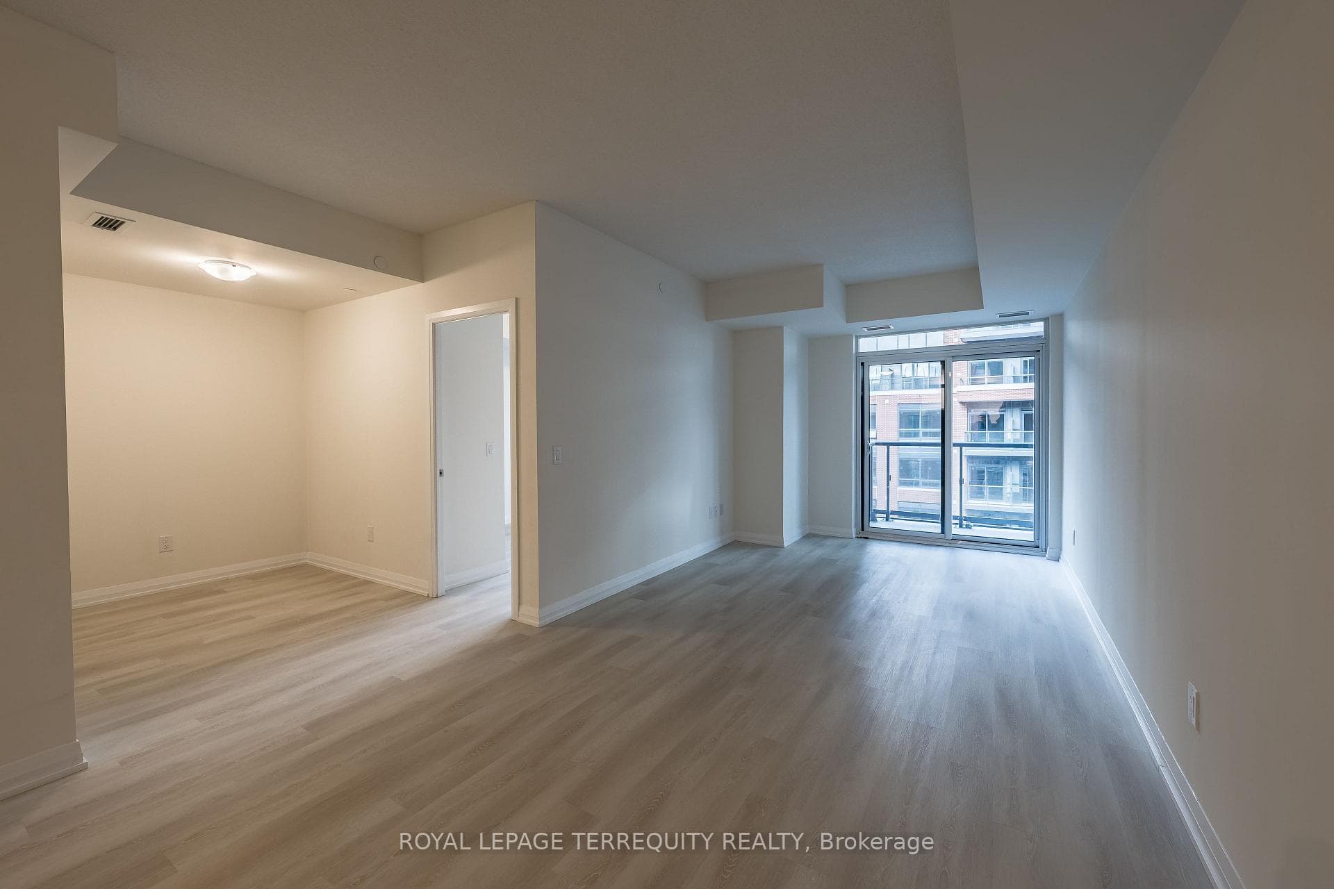 3260 Sheppard Avenue Unit 805 photo 5