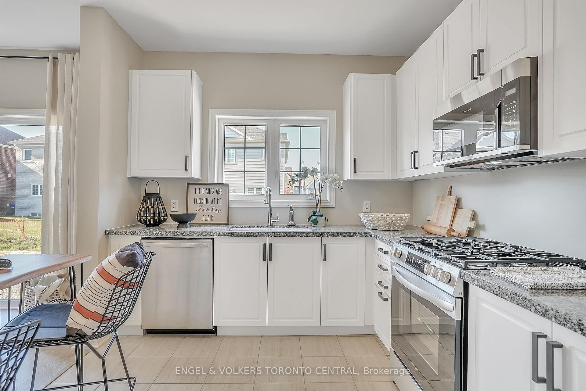 206 Cubitt Street photo 7