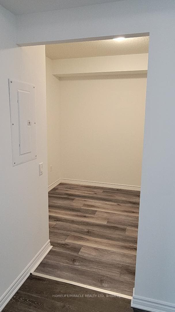 1 Falaise Road Unit 221 photo 4
