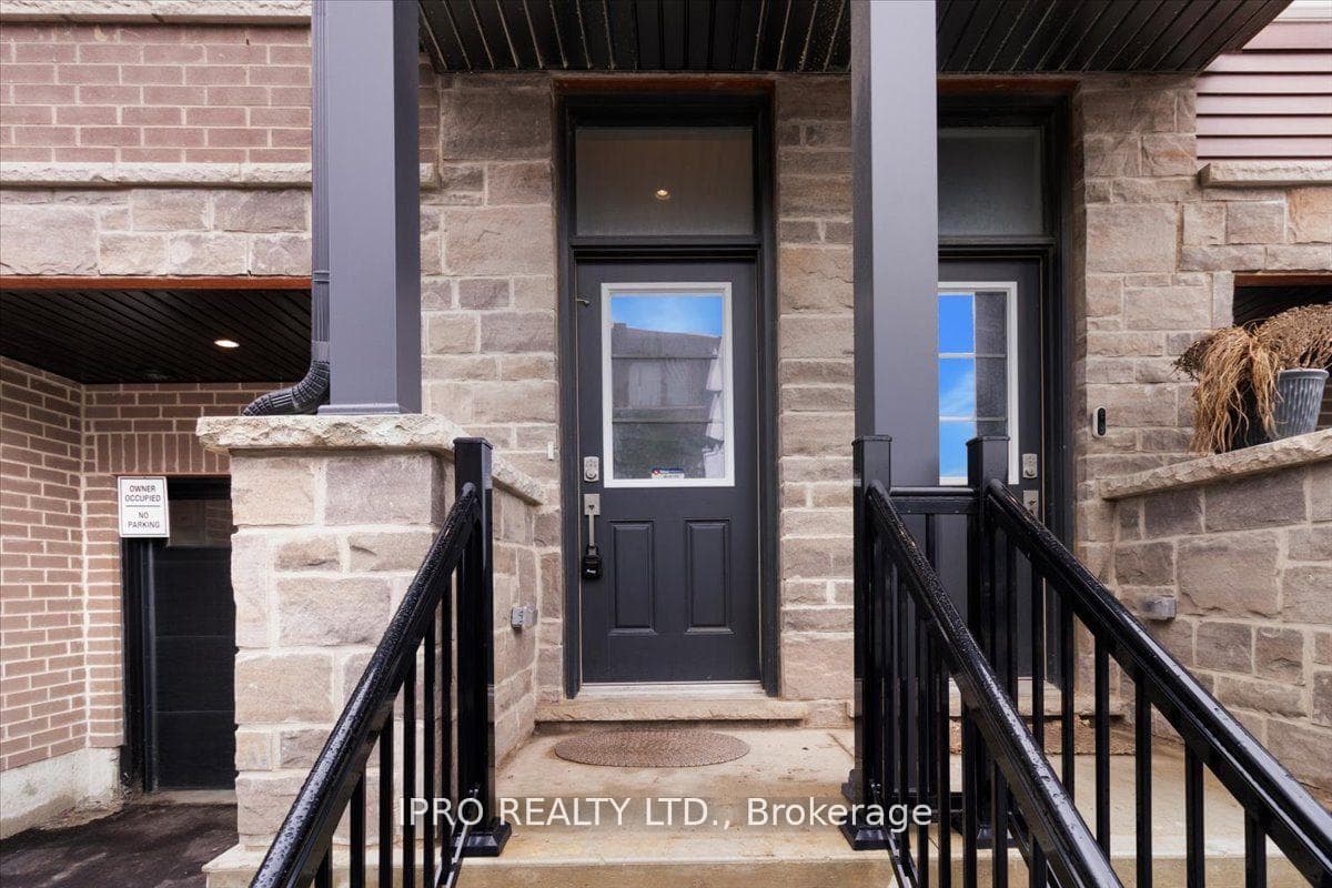 61 Soho Street Unit 25 photo 3