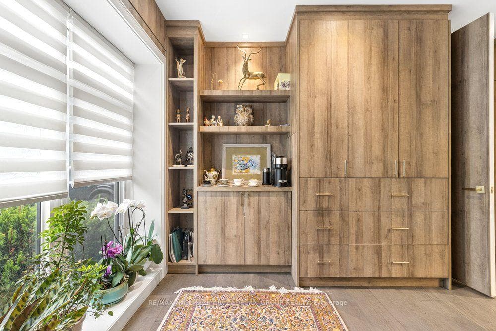 150 Sandringham Drive Unit . photo 30