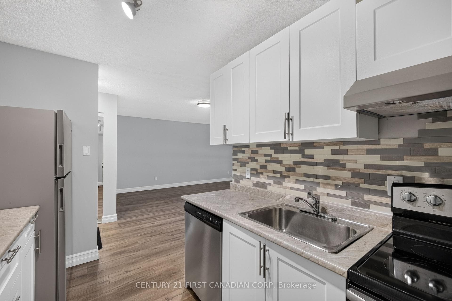 15 Jacksway Crescent Unit 222 photo 19