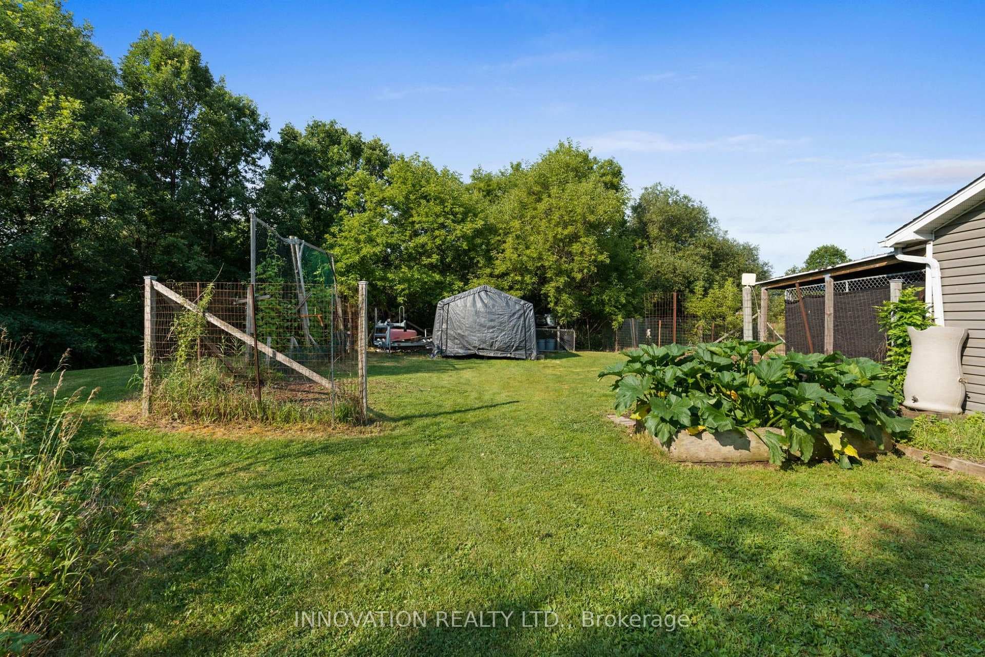 4001 Dunrobin Road photo 36