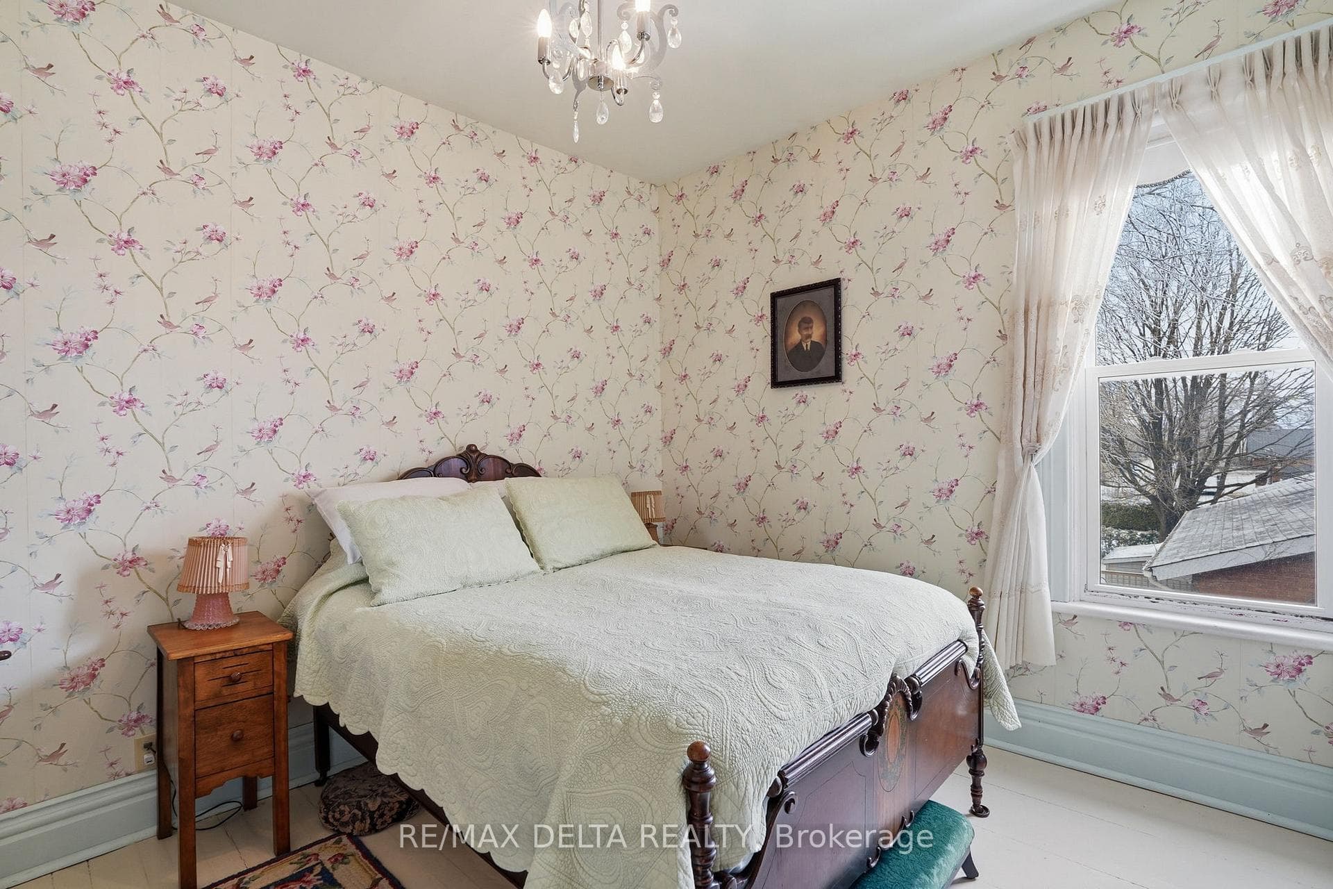 BR #2: Decorated with Victorian flair.