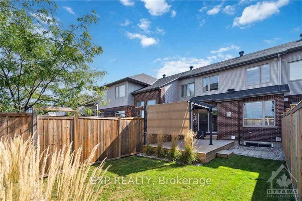 760 CARNELIAN Crescent photo 30