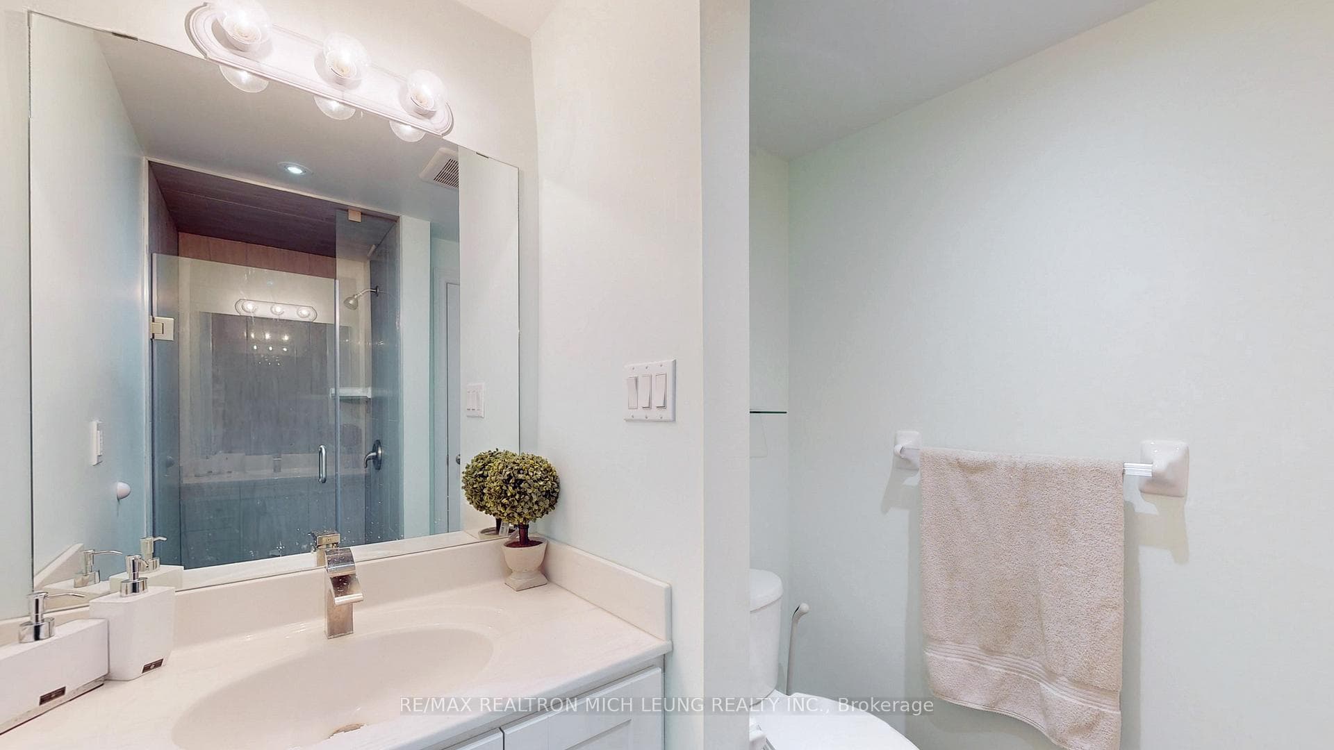 177 Bellefontaine Street photo 21
