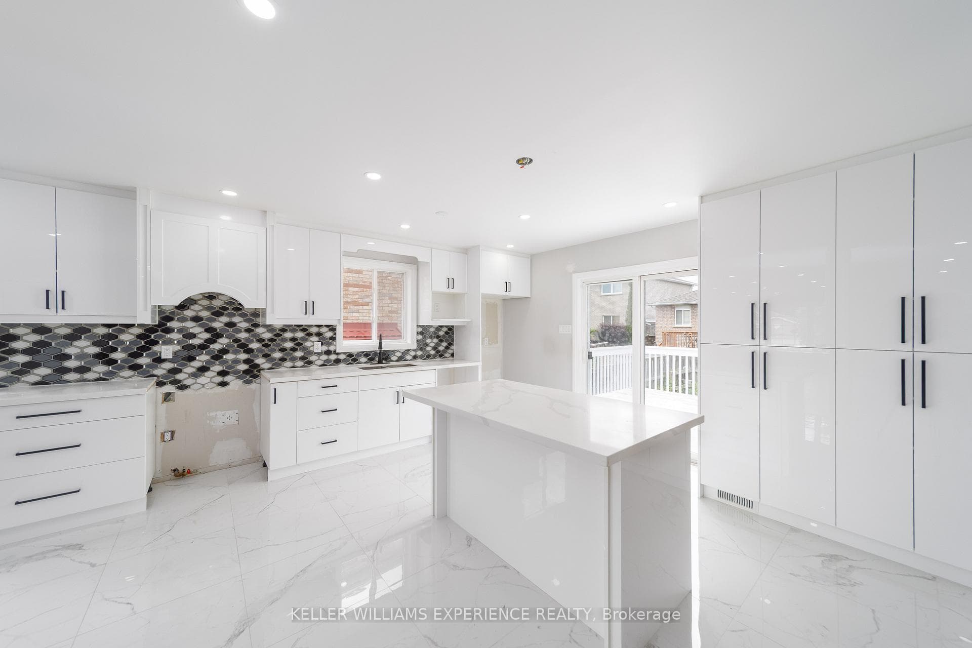 90 Sproule Drive photo 9