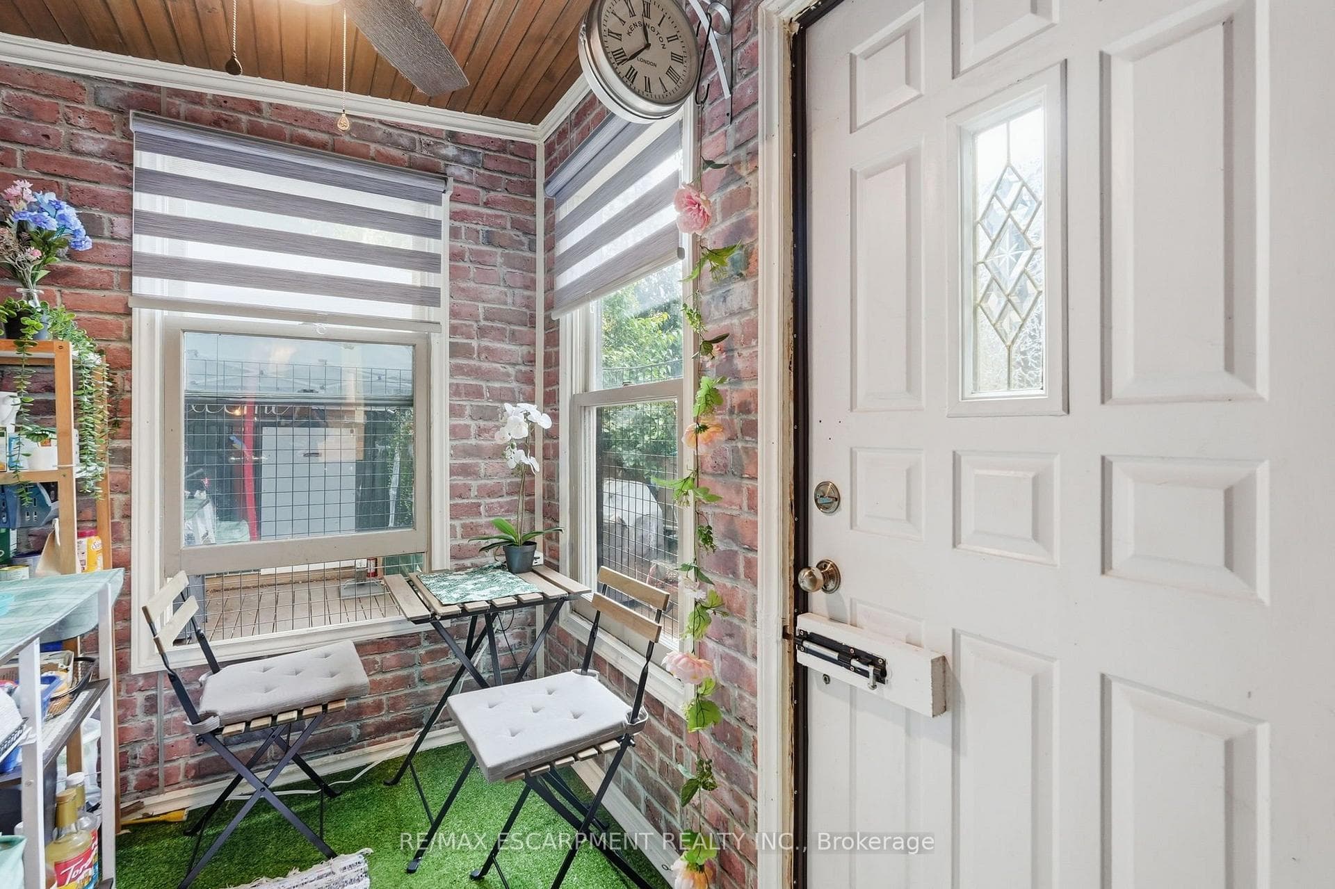 182 Cavell Avenue photo 15