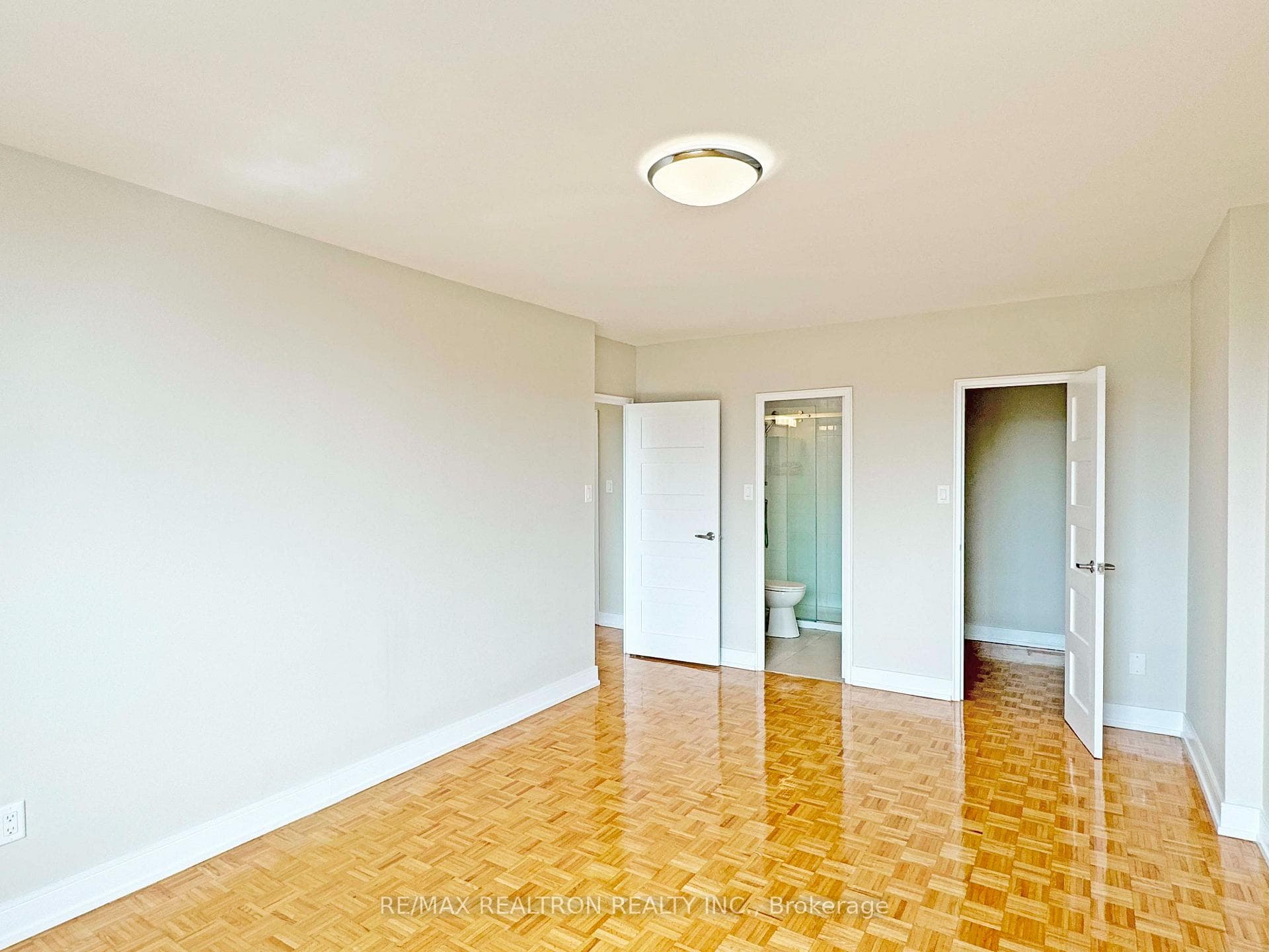 10 Shallmar Boulevard Unit 607 photo 10