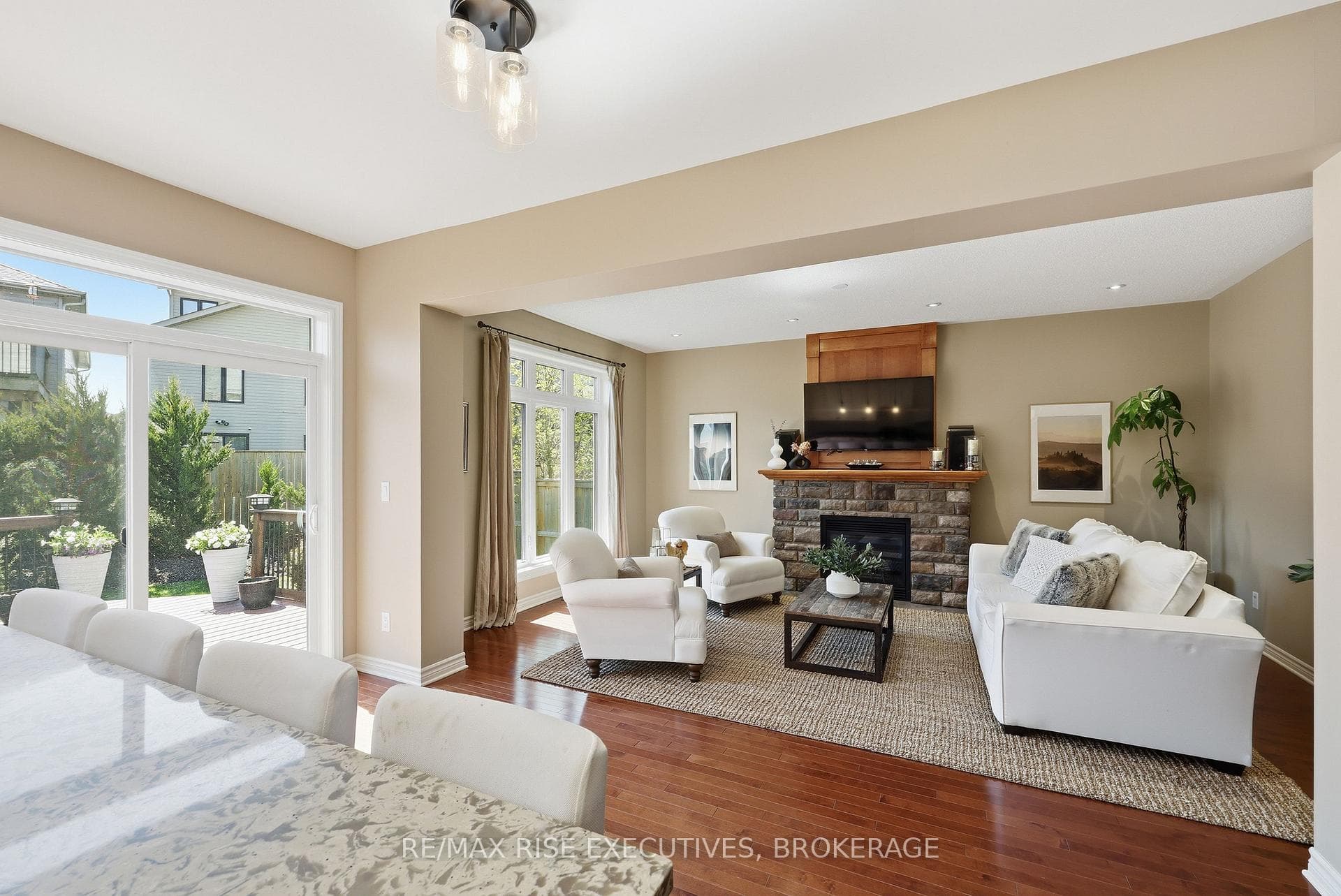 1365 Waterside Way photo 18