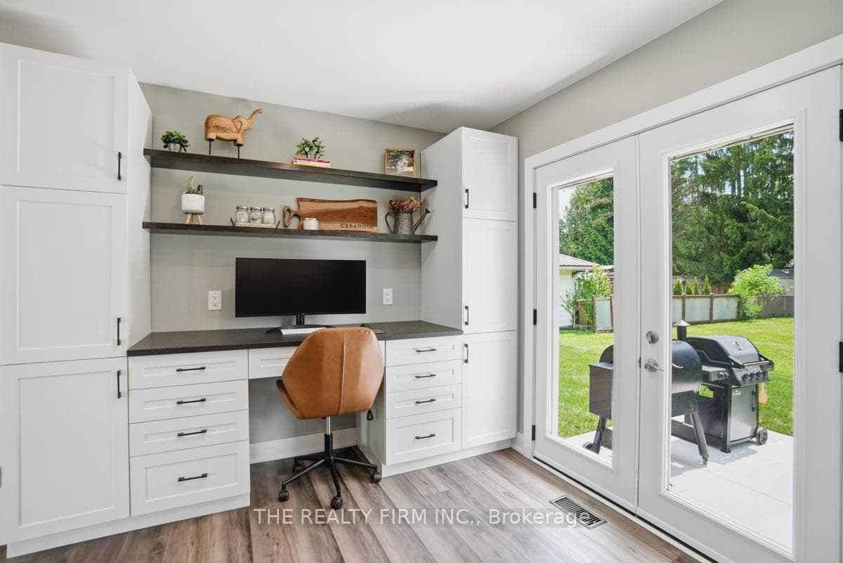 187 Byron Street photo 13