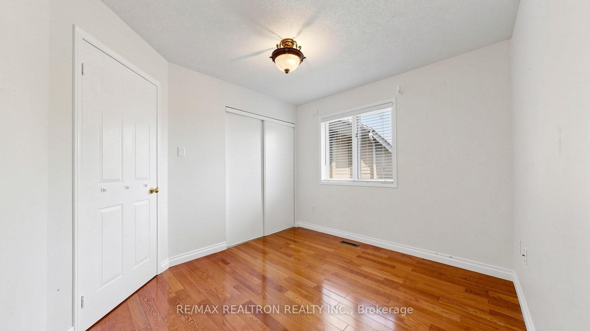 2854 Gulfstream Way photo 32