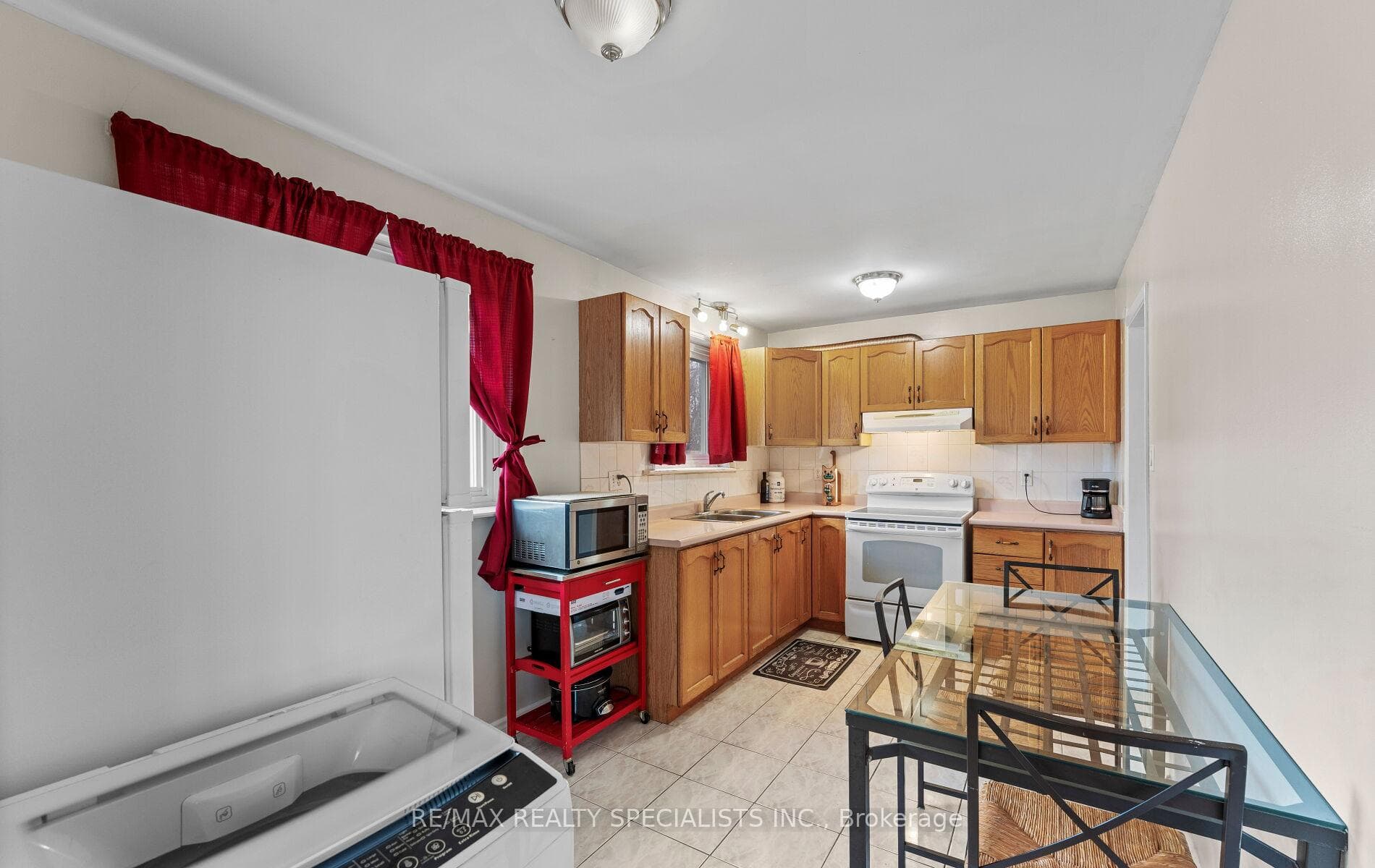 Spacious eat-in kitchen on main level