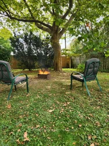 182 Maple Street photo 41