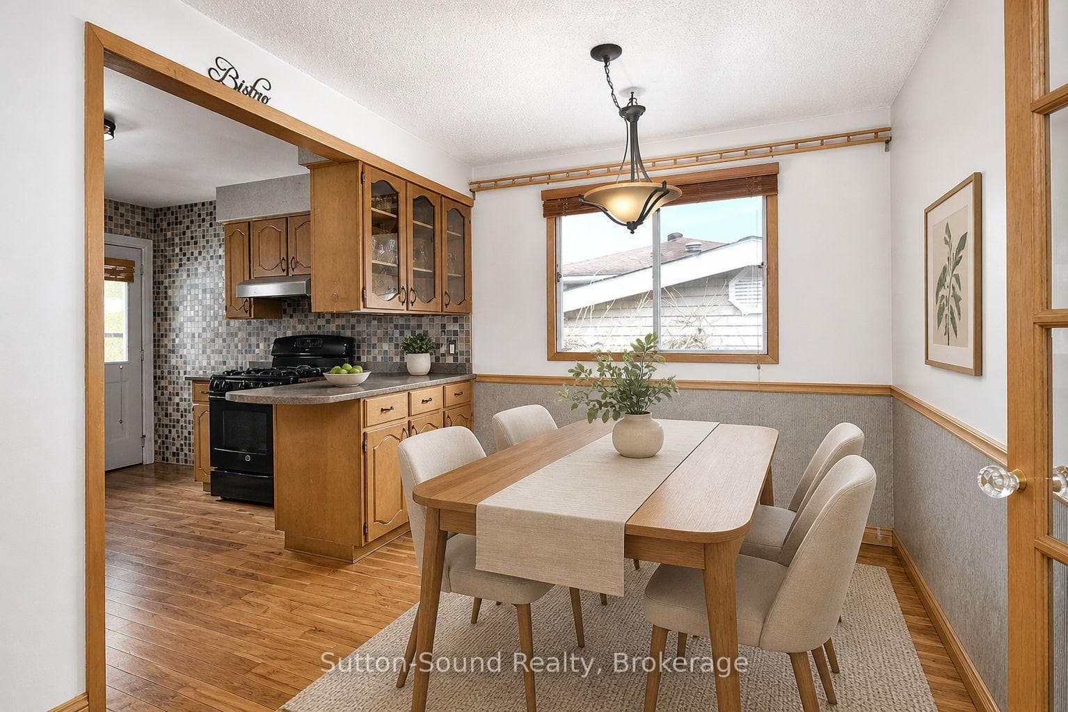 Virtually Staged Eating Area
