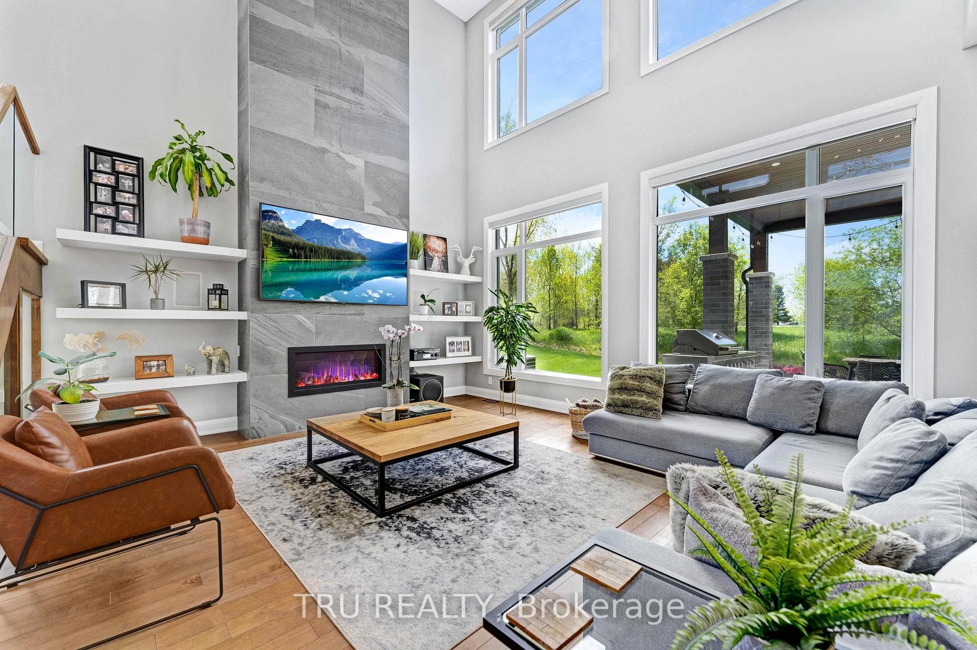 536 LEIMERK Court photo 4