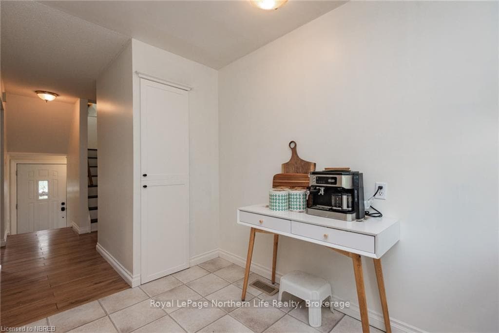 312 MOUNTAINVIEW Drive photo 18